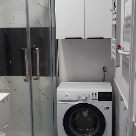 Apartman Ostrowskiego 19 *