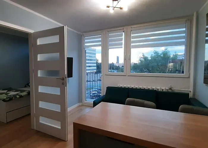 Apartman Ostrowskiego 19 *